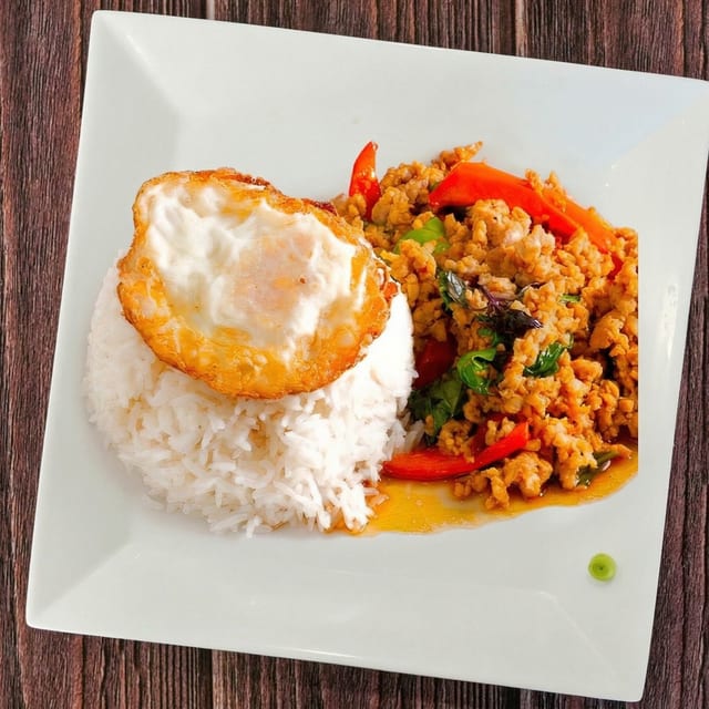 Bangkok Street Food (Pad Kra Pao).
